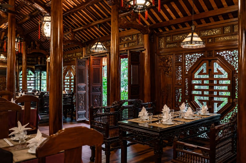 Khong Gian Xua Garden House
