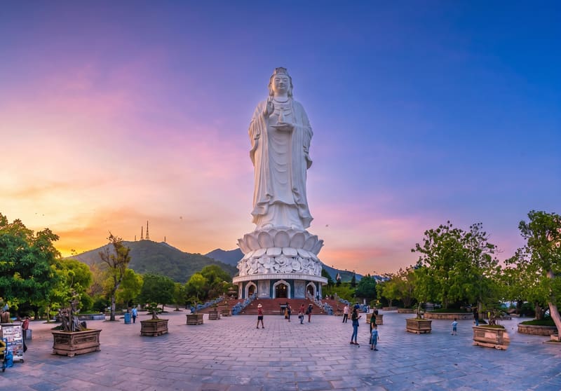 Lady Buddha statue
