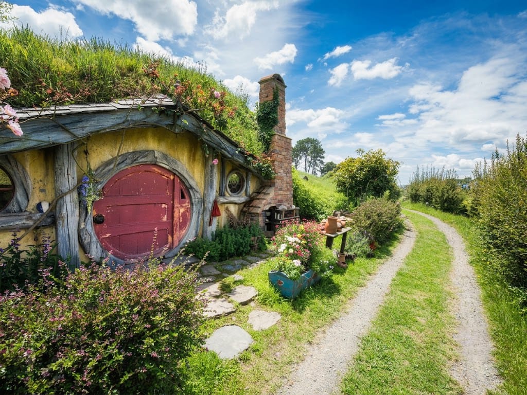 Hobbiton Movie Set