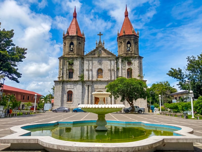 Molo Church