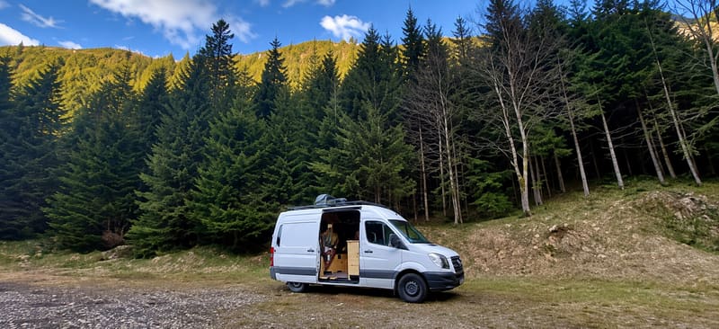 Russian SUV to Kaindy Lake