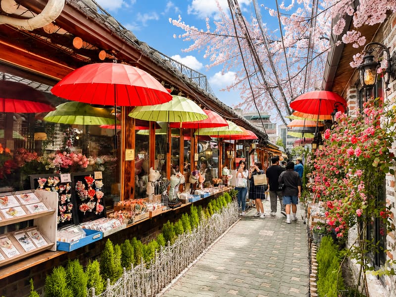 Ikseon-dong Hanok Village