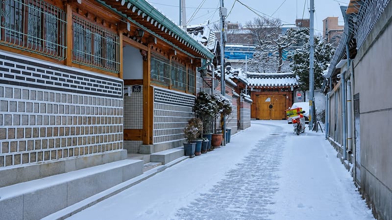 Ikseon-dong Hanok Village